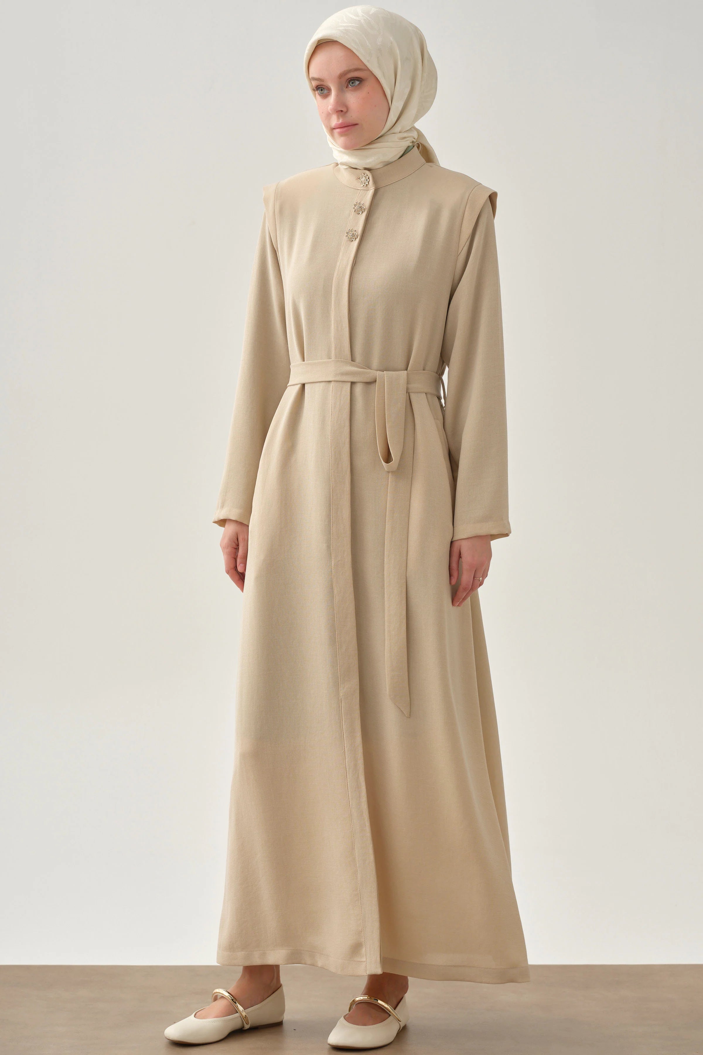 Omuz Allerli Kuşaklı Ferace - Bej TUGBA