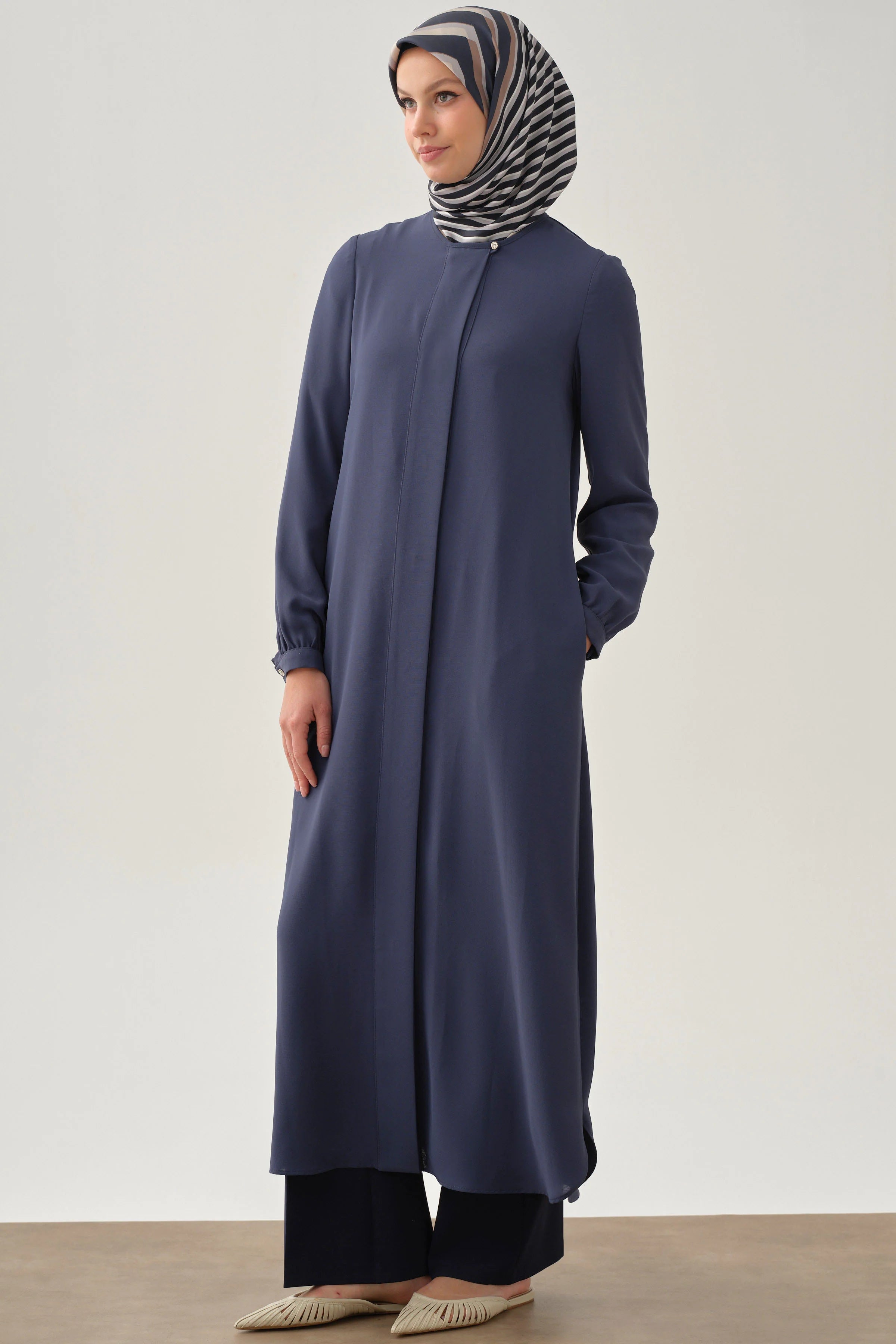 Sıfır Yaka Gizli Patlı Ferace - İndigo TUGBA