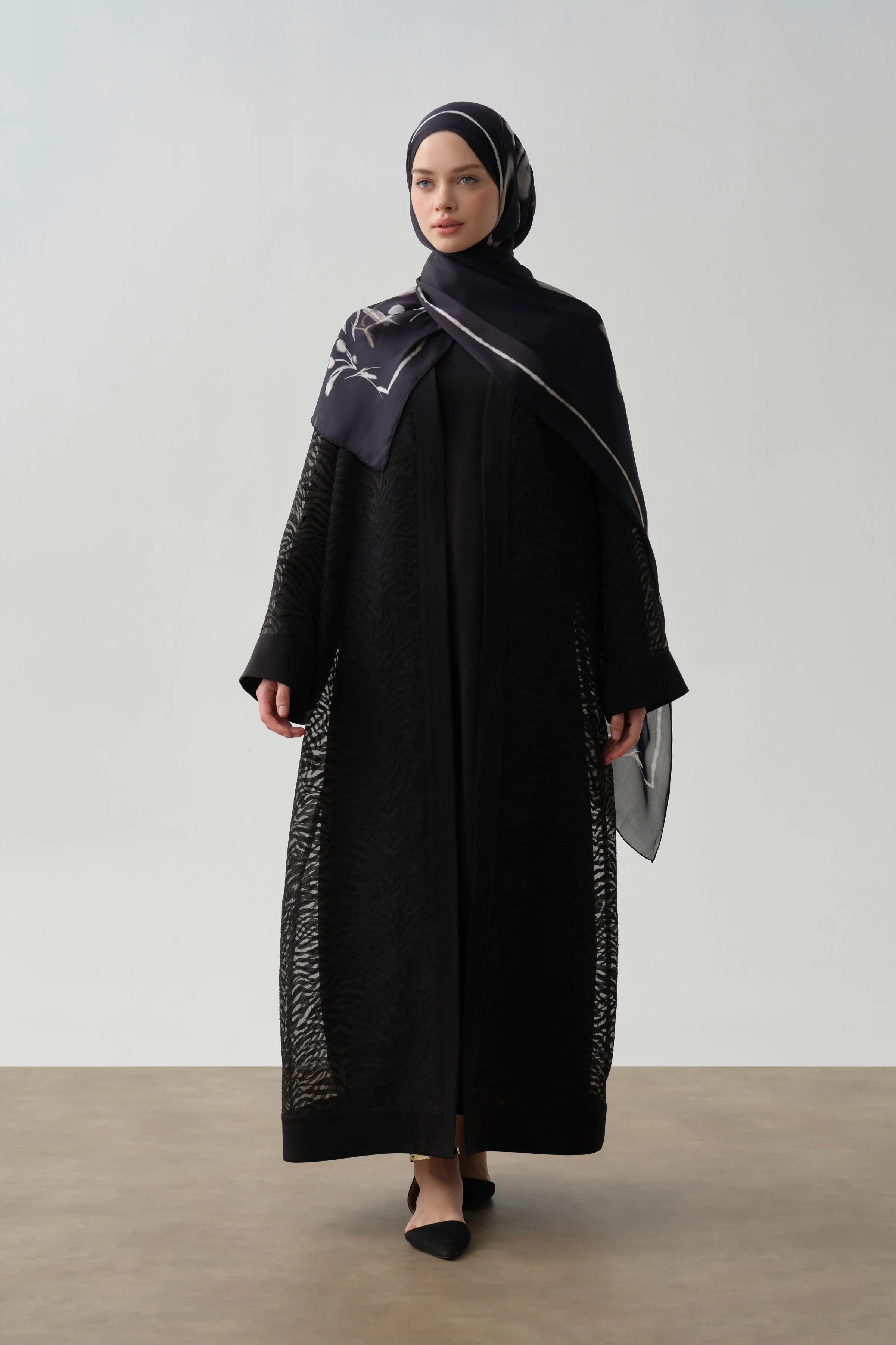 Zebra Desen Abaya - Siyah TUGBA