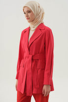 Rivet Detaylı Kemerli Ceket - Kırmızı TUGBA