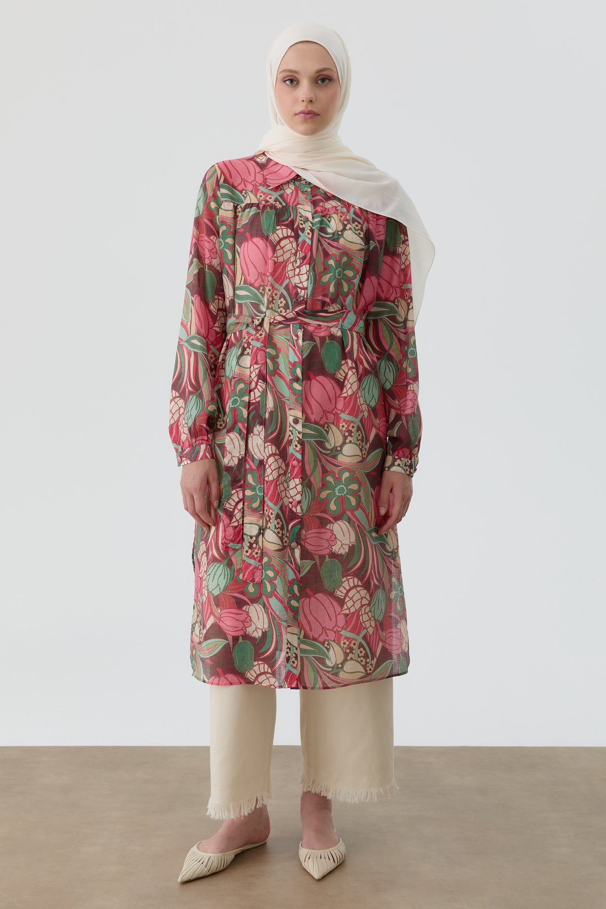 Floral Patterned Tunic with a Robe - Pink