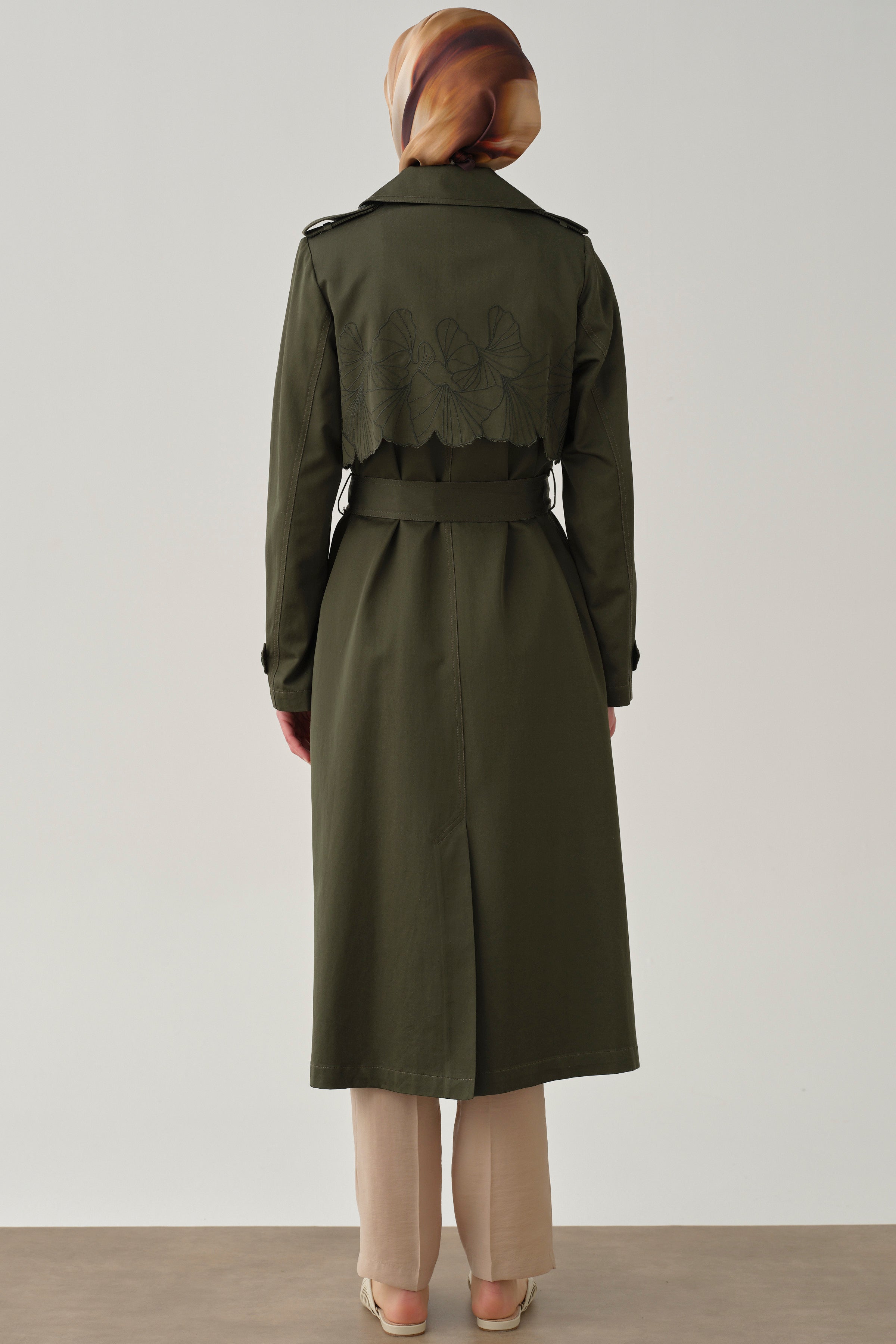 Windbreaker Embroidered Detail Trench Coat - Khaki – TUĞBA