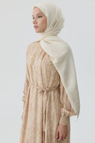 Şal Desenli Kuşaklı Elbise - Bej TUGBA