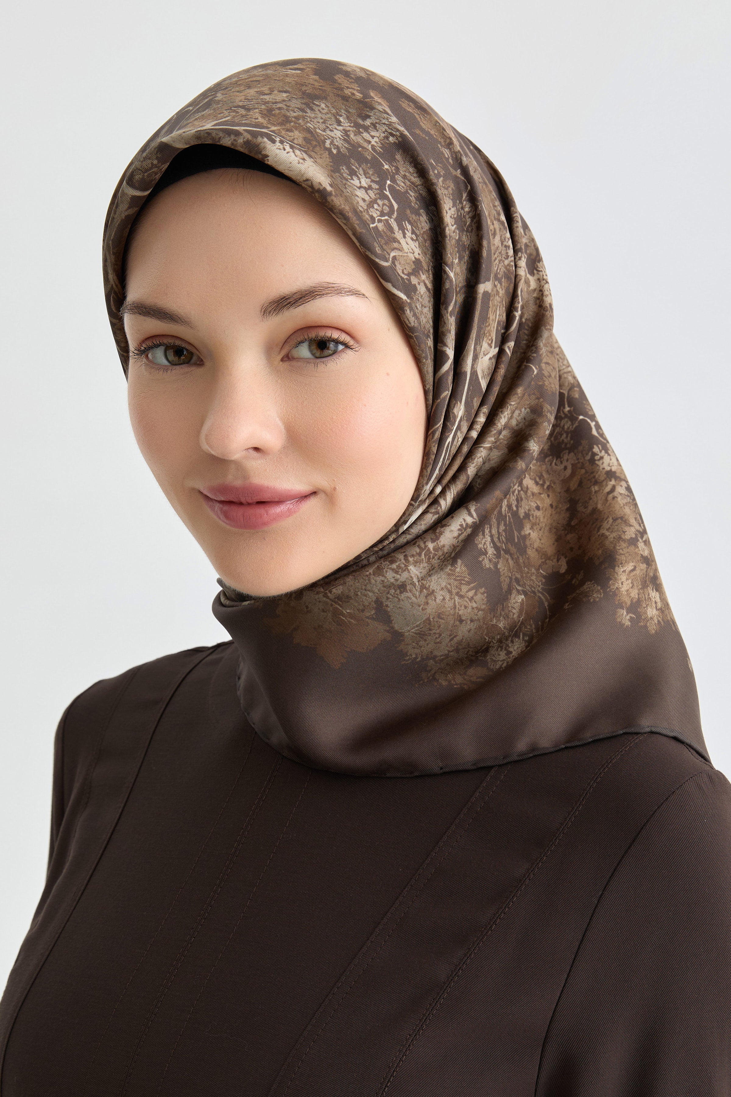 Belva Twill İpek Eşarp - Kahve TUGBA