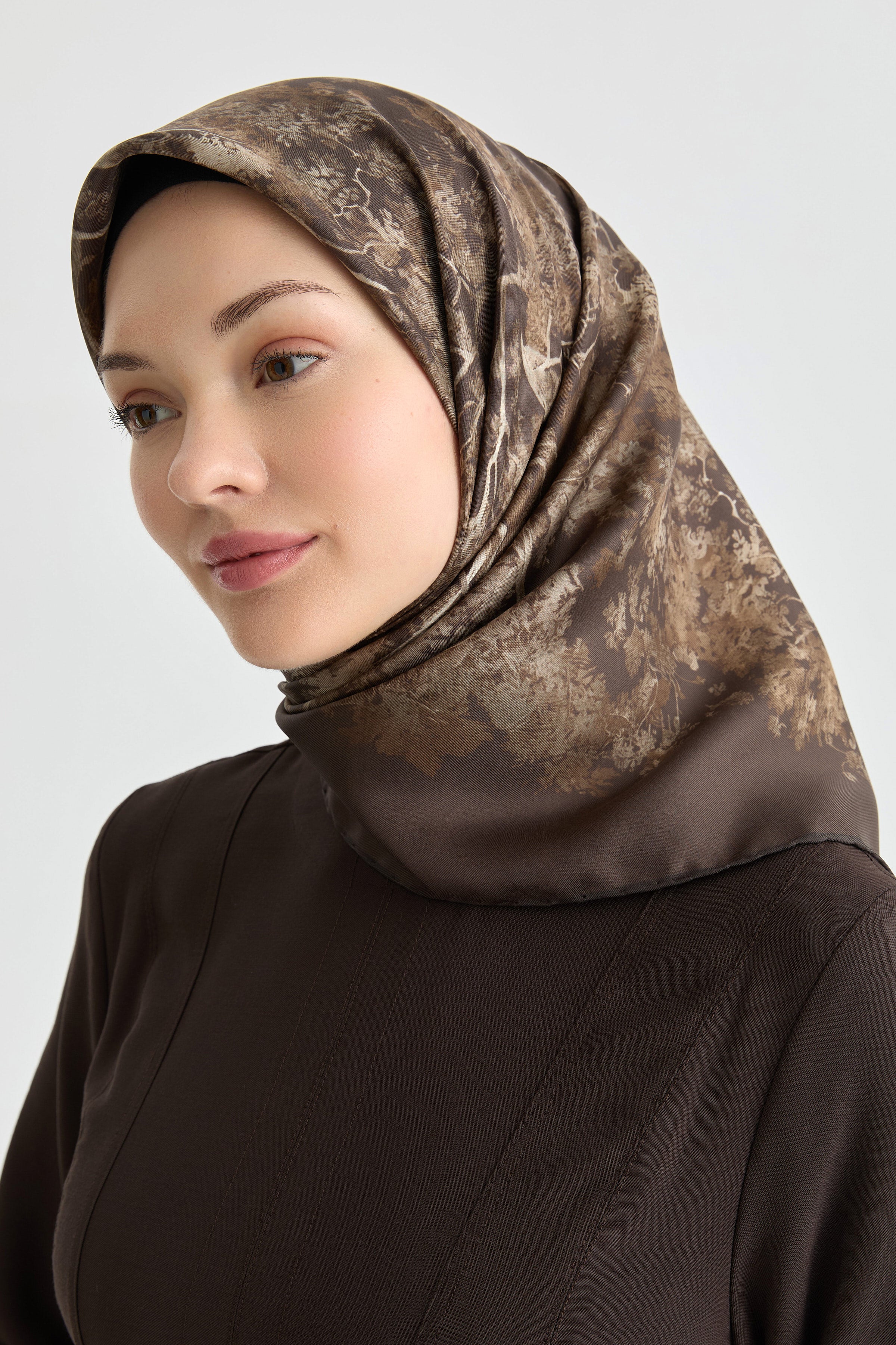 Belva Twill İpek Eşarp - Kahve TUGBA