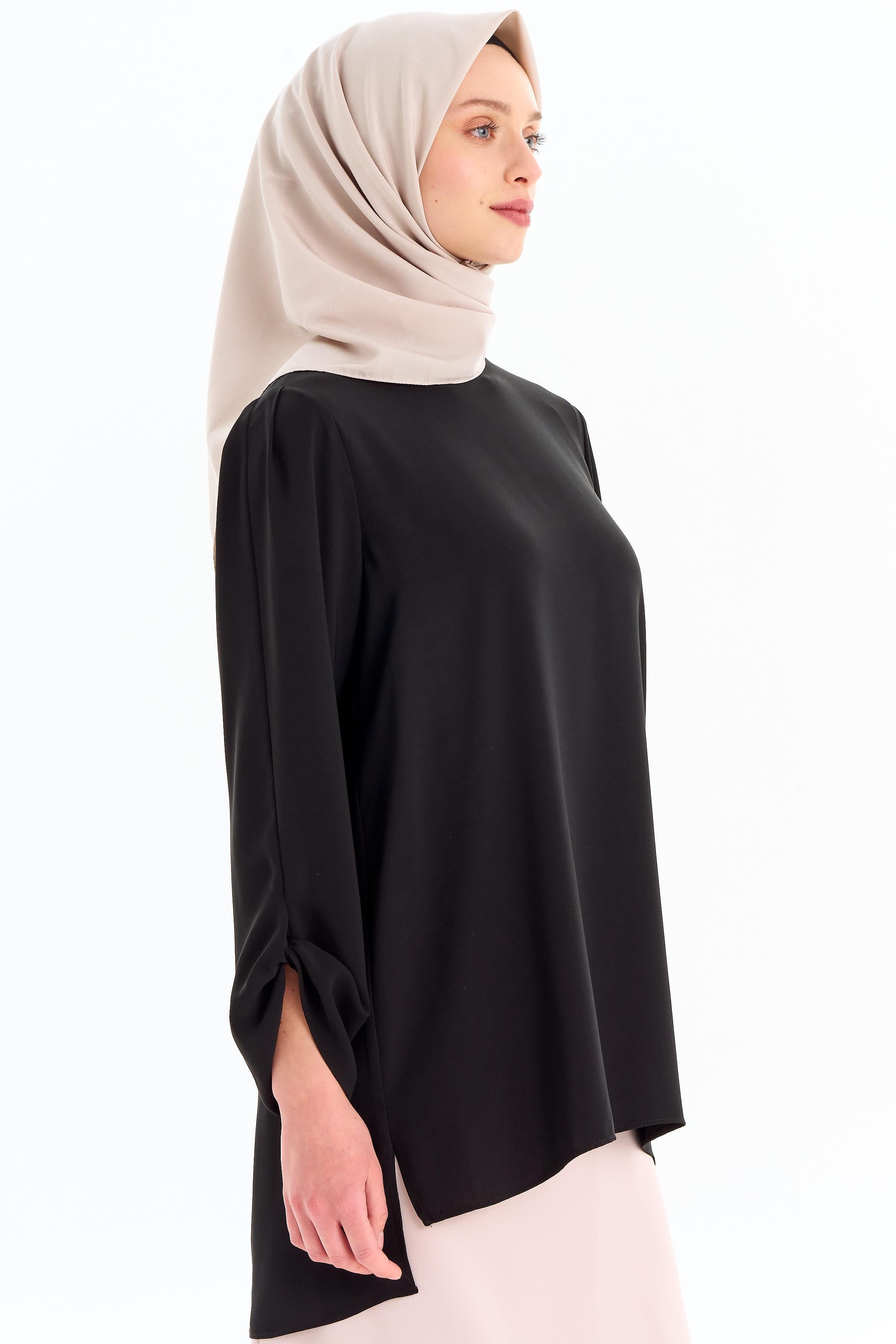 Sıfır Yaka Kol Detaylı Bluz - Siyah TUGBA