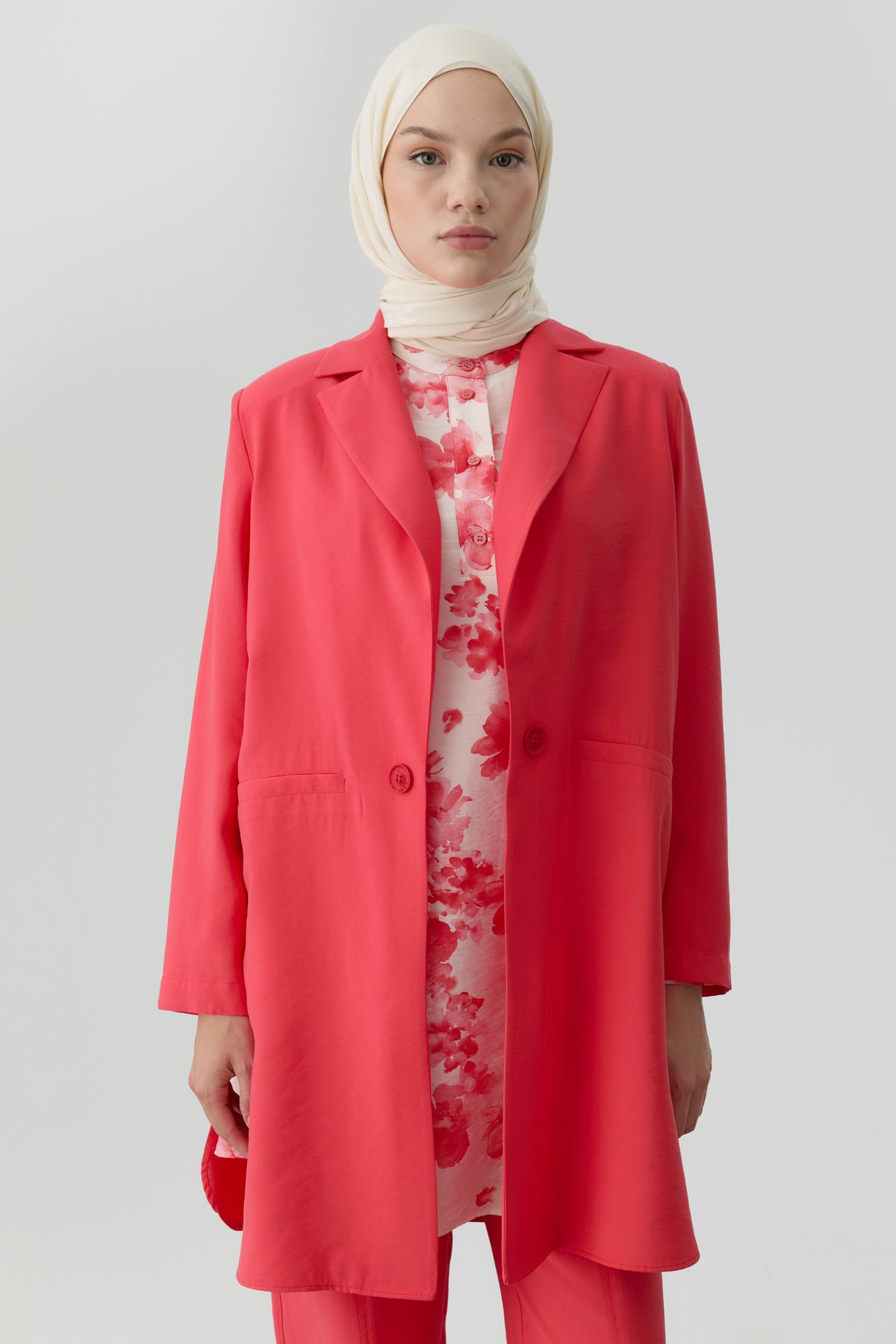 Blazer con botones y adornos - Coral