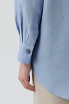 Ters Kapamalı Keten Gömlek - Açık Mavi TUGBA