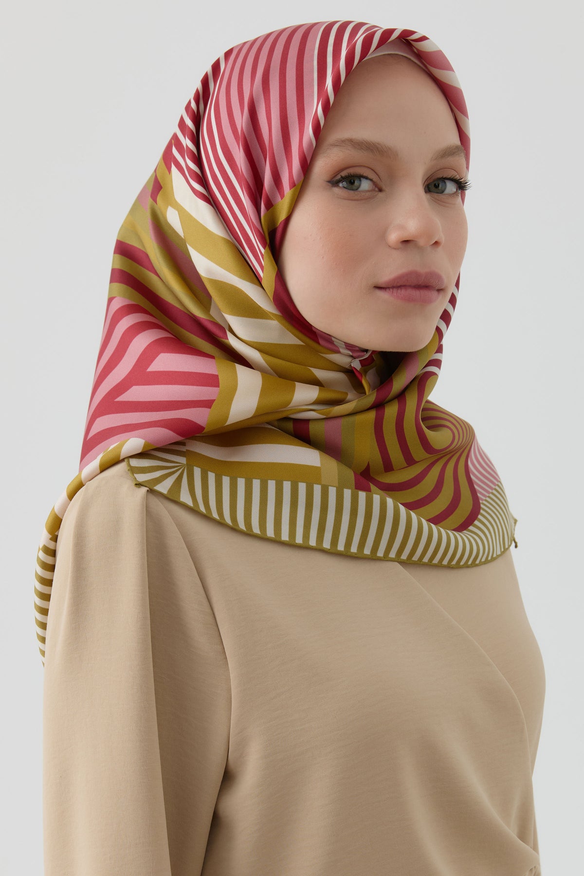 Tuğba Geo Twill İpek Eşarp - Olive TUGBA