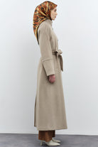 Dik Yakalı Beli Kuşaklı Manto - Vizon TUGBA