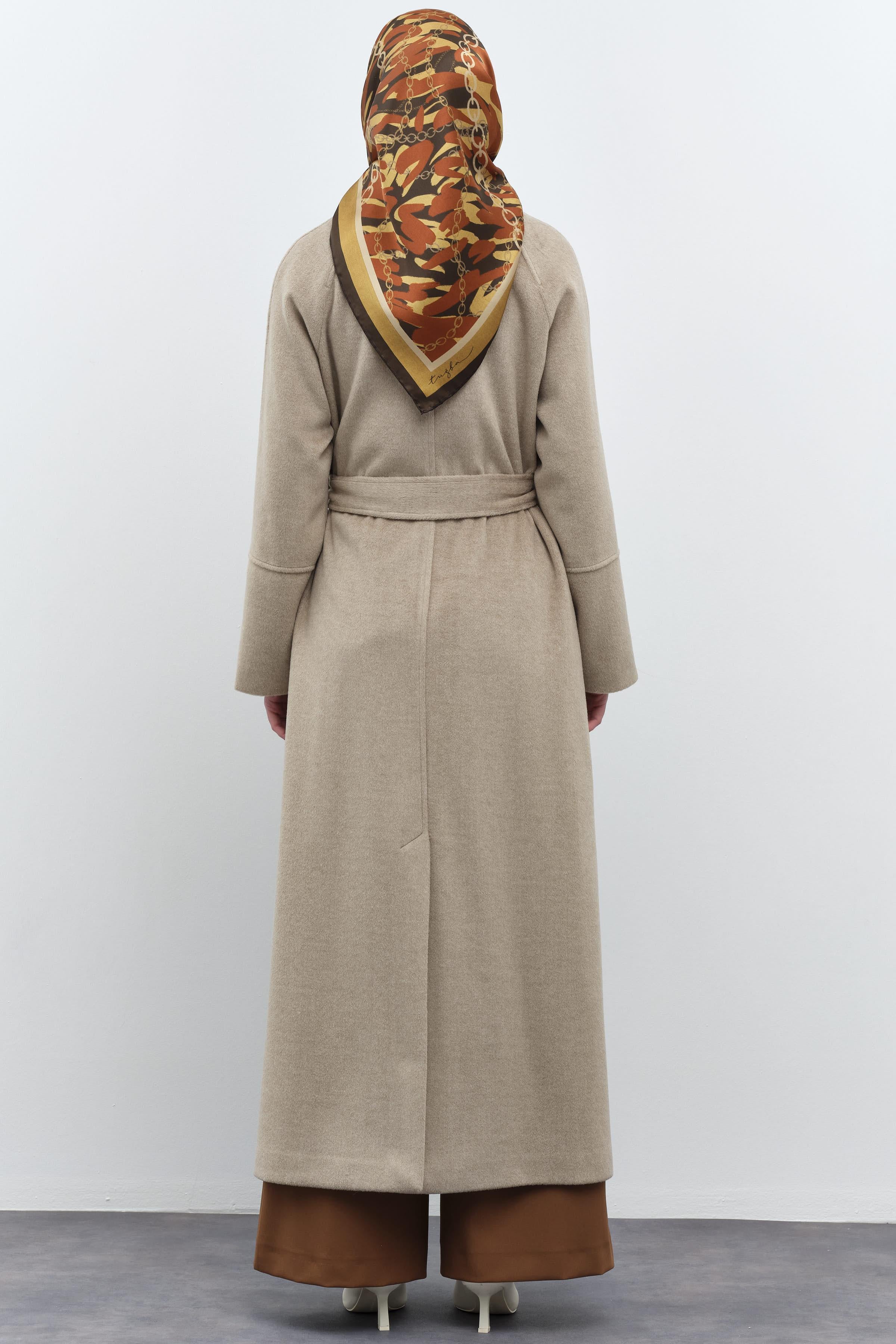 Dik Yakalı Beli Kuşaklı Manto - Vizon TUGBA