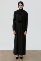 Yaka Ve Bilek Lastik Detaylı Elbise - Siyah TUGBA