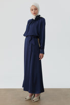 Yakası Broşlu Bluz Etek Takım - Lacivert TUGBA