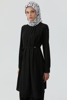 Yakası Pile Detaylı Tunik - Siyah TUGBA