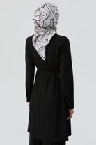 Yakası Pile Detaylı Tunik - Siyah TUGBA