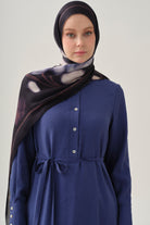 Yarım Patlı Büzgü Etekli Elbise - Lacivert TUGBA