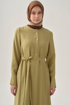Yarım Patlı Büzgü Etekli Elbise - Olive TUGBA