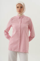 Yırtmaç Detaylı Çizgili Gömlek - Fuşya TUGBA