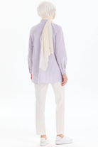 Yırtmaç Detaylı Çizgili Gömlek - Lila TUGBA