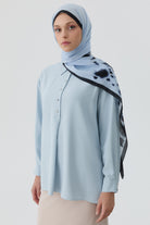 Yırtmaçlı Asimetrik Kesim Bluz - Açık Mavi TUGBA