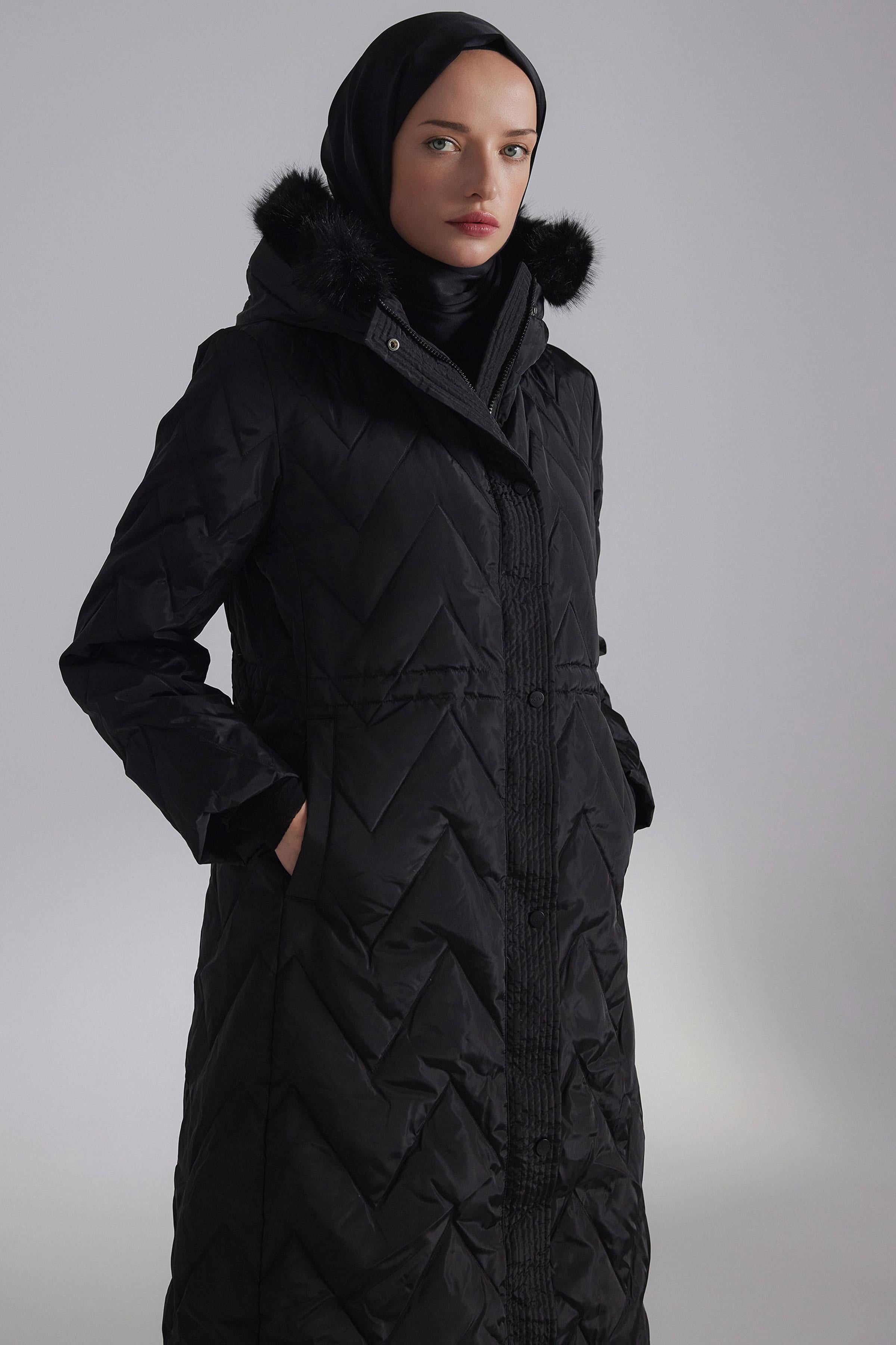 Zigzag Patterned Goose Down Coat - Black – TUĞBA