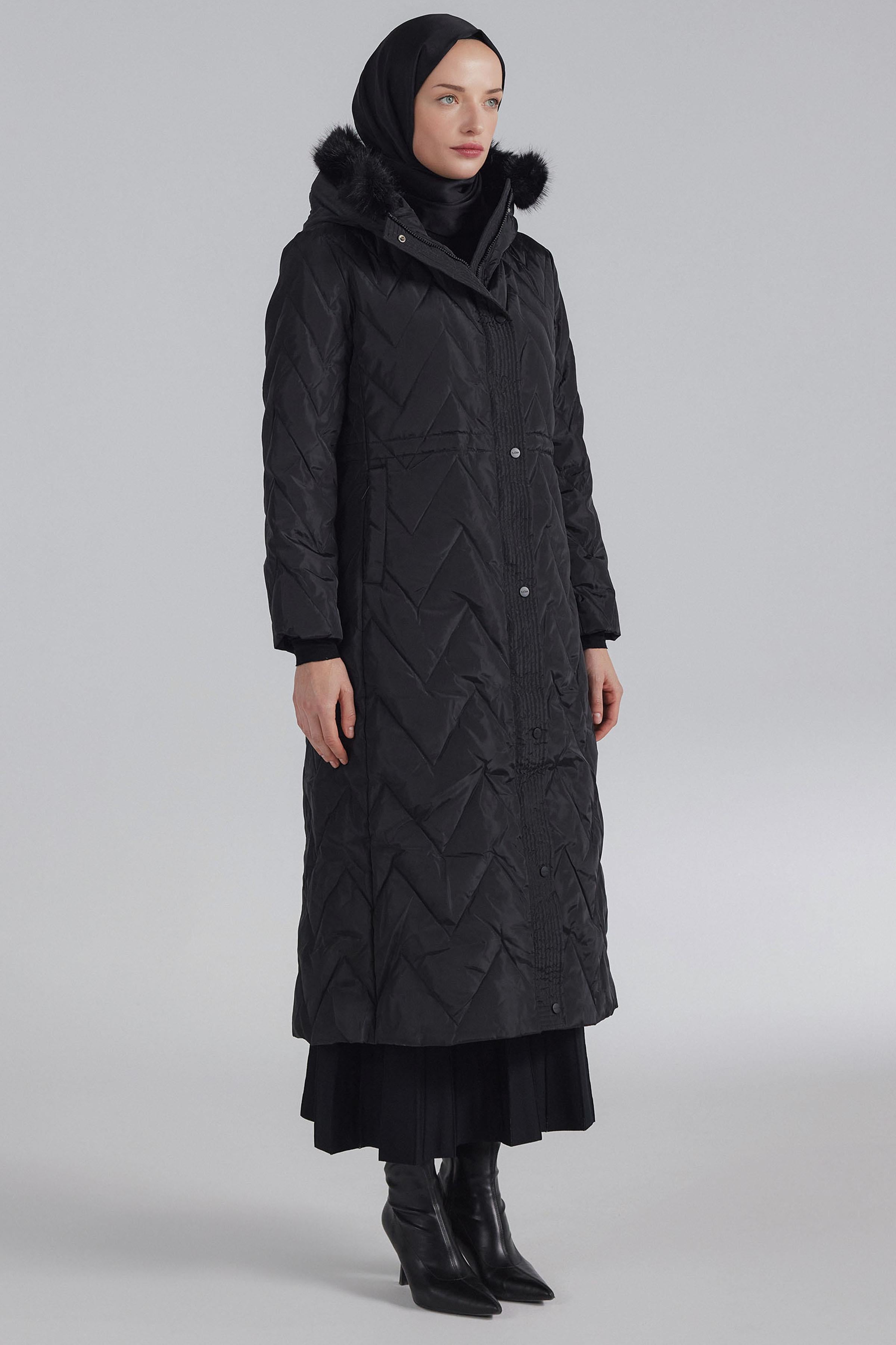 Zigzag Patterned Goose Down Coat - Black – TUĞBA